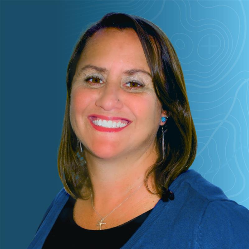 Lindsay Teunis headshot