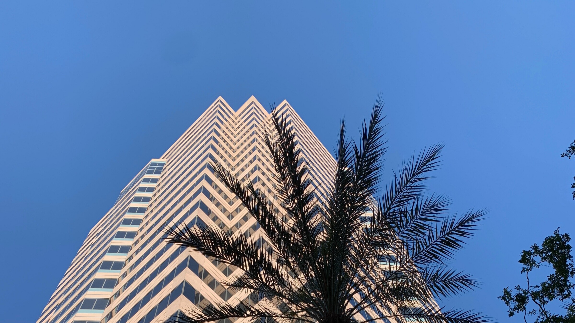 View of a corporate highrise building in Phoenix, AZ.